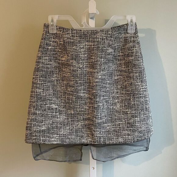 Le Ciel Bleu Tweed Skirt with Mesh Underlay - Picture 3 of 5